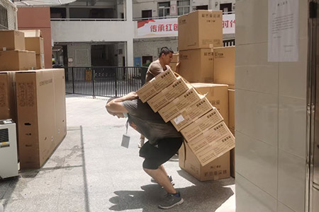 广州附近搬家 搬家公司搬个床多少钱-荔湾搬厂